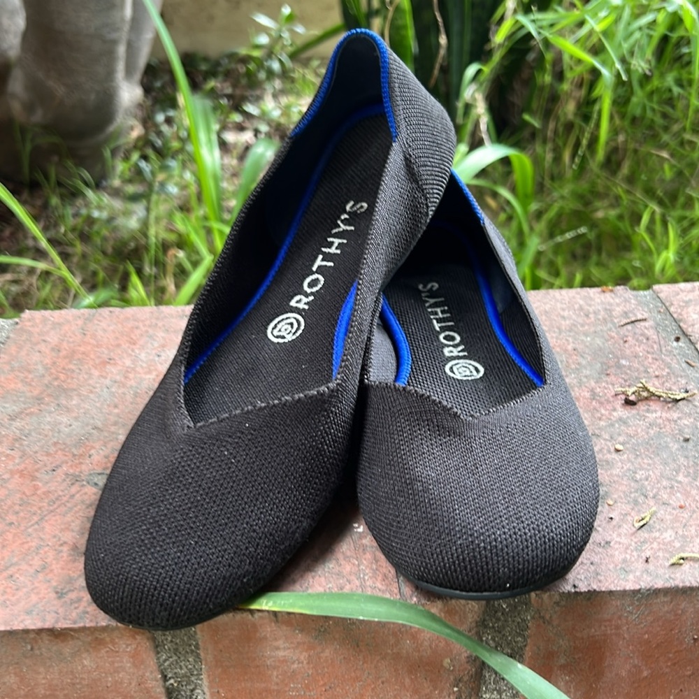 Rothy’s‎ Black ballet Flats with Blue Stitching size 8.5